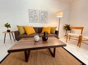 Stylish & Spacious 2bed/2bath Home w/parking