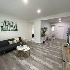 1bed/1bath apt w/ parking & patio great location !