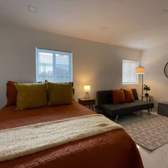 A Cozy & Spacious Studio w/parking great location