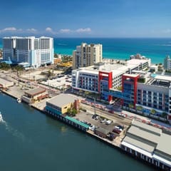 Costa Hollywood S207 · Beautiful Costa Hollywood Studio 2 min walk beach
