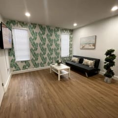 Renovated 2/1 apt w/ parking near Brickell Center