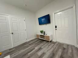 29 Oviedo - APT 3 · Lovely upstairs 2bed/1bath Apt w/parking - Image 4