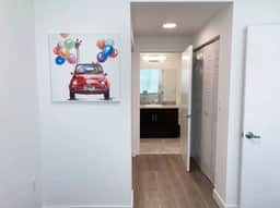 All new and Spacious 2bed/2bath Apt great location - Image 5