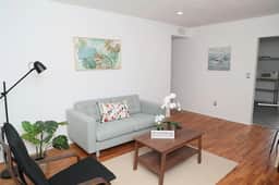 Beautiful Renovated Coral Gabels Apart w/ free Parking - Image 3