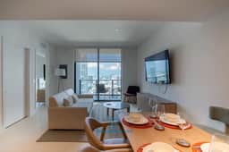 Brand new luxury condo in Downtown - Image 4