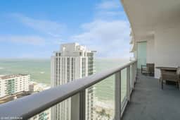 Lyfe 2-bedroom apartment over the beach great view - Image 3