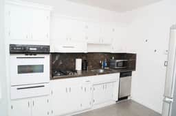 Spacious 2/1 Coral Gables apt w/ free parking - Image 3