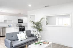 Spacious 1BR – Walk to City Centre + Free Parking - Image 3