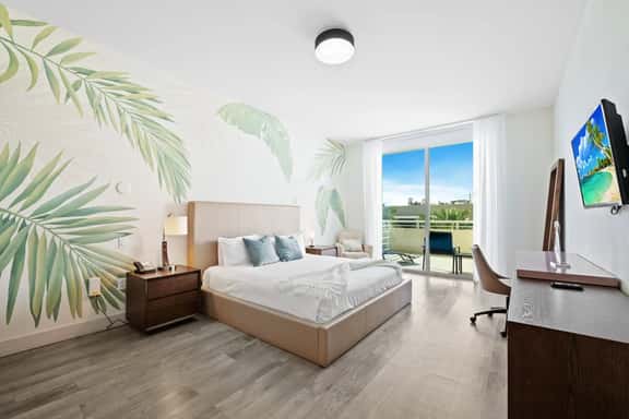 Beach studio 2 min walk to beach with pool | Costa Hollywood - Image 1
