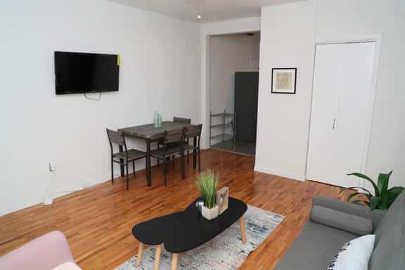 Spacious 2/1 Coral Gables apt w/ free parking - Image 1