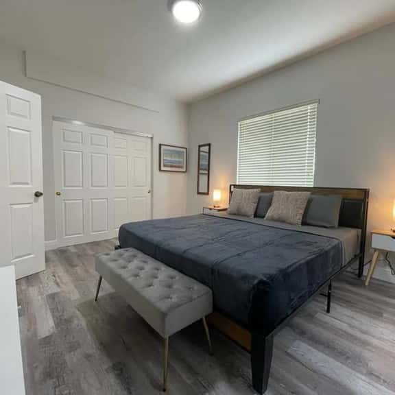 29 Oviedo - APT 3 · Lovely upstairs 2bed/1bath Apt w/parking - Image 1