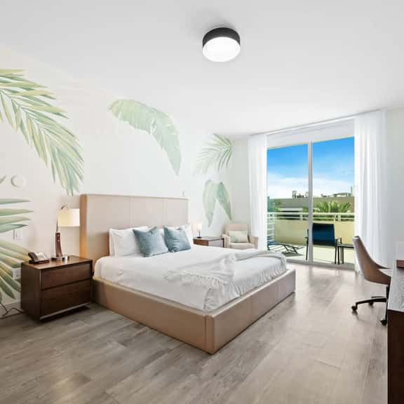 Beach studio 2 min walk to beach with pool | Costa Hollywood - Image 1