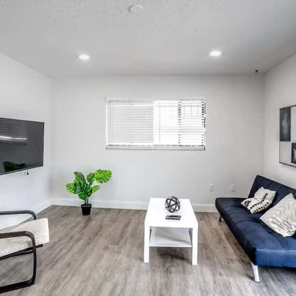 Modern & Spacious 2BR Near Brickell - Imagen 1