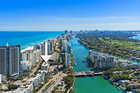 Beach Escape 1BR • Walk to beach • Pool & Gym - Image 2
