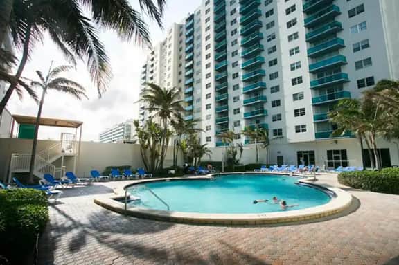 Beautiful apartment by the beach | Sian Residences - Image 2