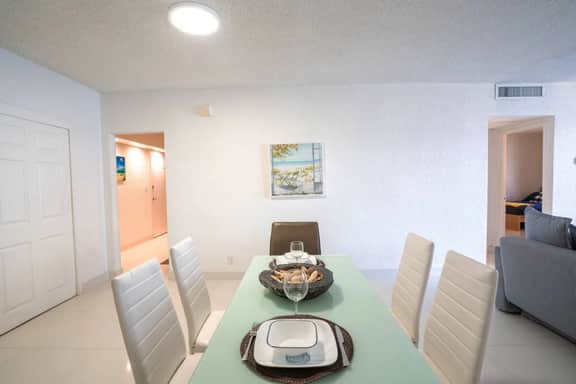 Beautiful apartment by the beach | Sian Residences - Image 3