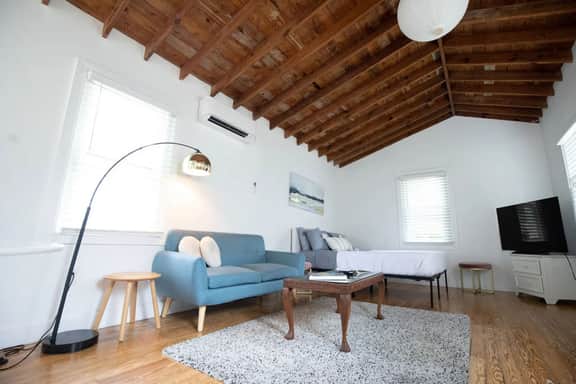 Cozy Rustic Studio Getaway - Image 3