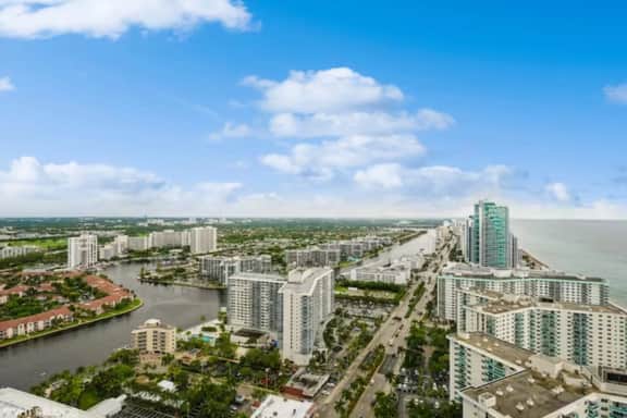 Hyde 3208 · Breathtaking view 2 bed/2 bath apart | Hyde R&R | Hyde 3208 - Image 4