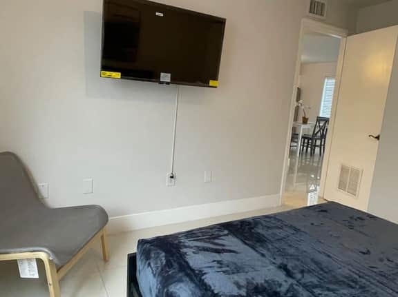 Lovely 2/1 apt on great location with parking - Image 4