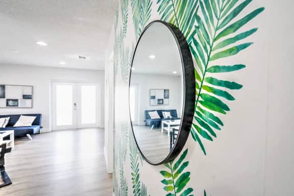 Modern & Spacious 2BR Near Brickell - Image 3