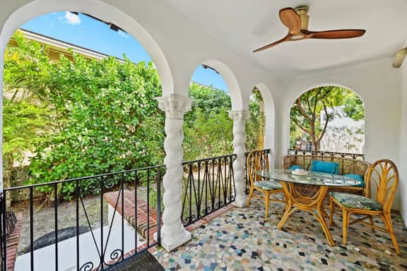 Newly Renovated one-bdr with Patio - Image 3