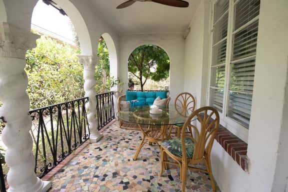 Newly Renovated one-bdr with Patio - Image 4