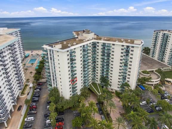 Modern 2-bedroom apartment at the Tides Beach - Image 3