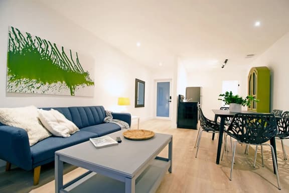 Chic apartment beside canal and near the beach 3 - Image 1