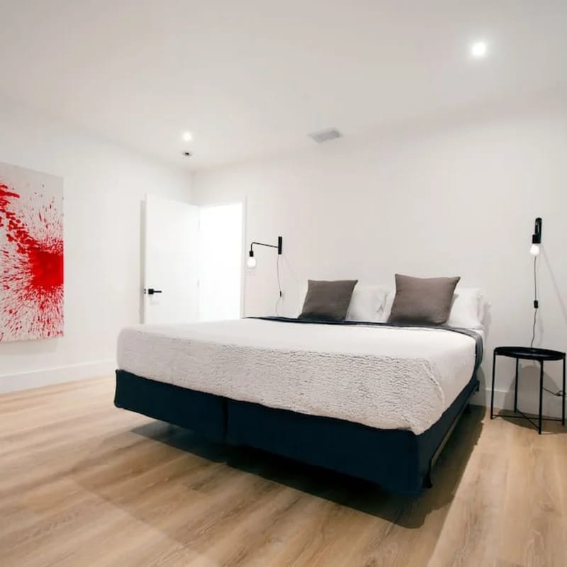 Chic apartment beside canal and near beach 2