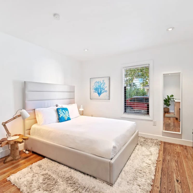 Charming Studio with shared Patio