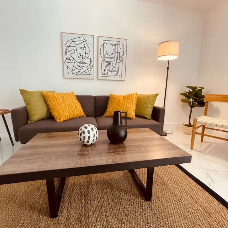 Stylish & Spacious 2bed/2bath Home w/parking